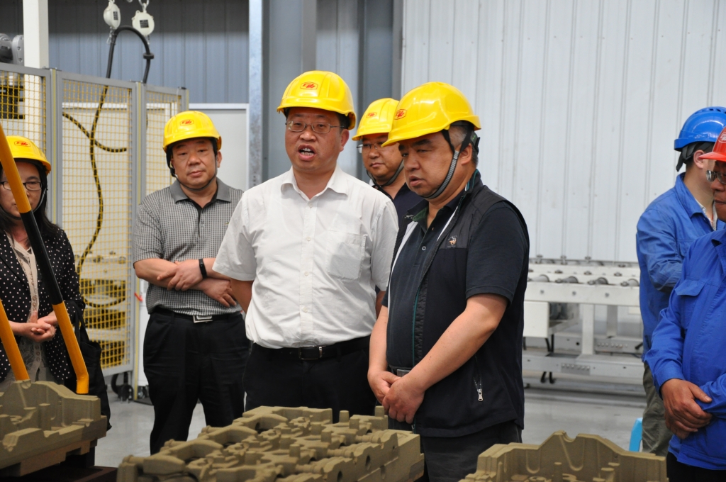 ��Ϫ�й���ί������һ��ݰ��ΰ�ײ�������չ��������